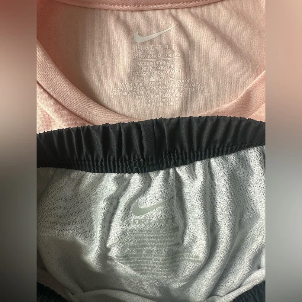 Nike Girls Dri-FIT 2 Piece Outfit Size 4T New With Tags Top Shorts Peach Gray